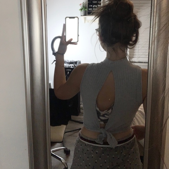 grey tank top/ crop top - Picture 4 of 4